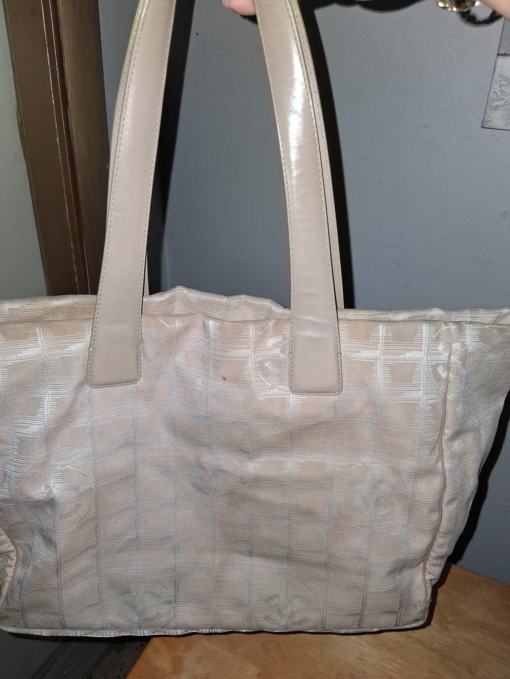 Chanel Neutral Beige Women's Tote Bag - Classic Everyday Style